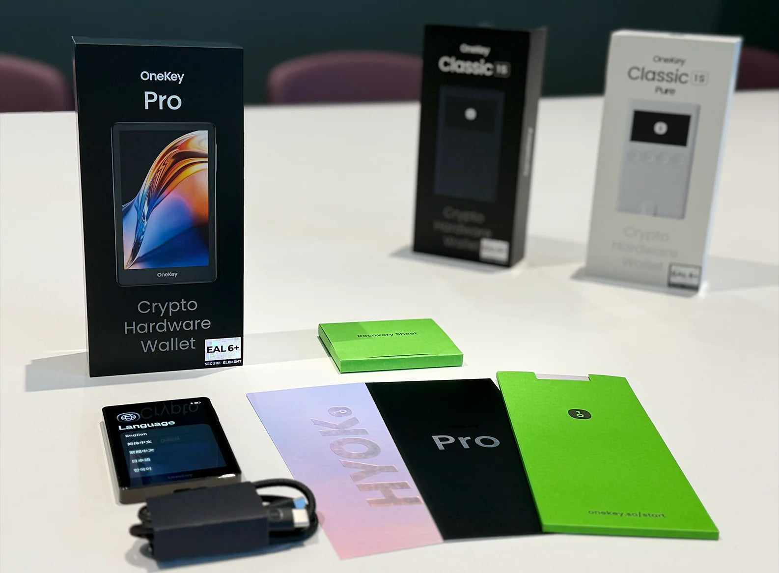 OneKey Pro hardware wallet review with four EAL6+ secure elements and open-source firmware